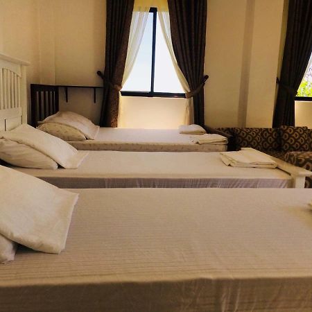 Melronz Inn Oslob Buitenkant foto