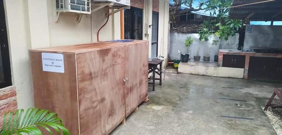 Melronz Inn Oslob Buitenkant foto